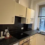 John Street Apartments Flat 2
